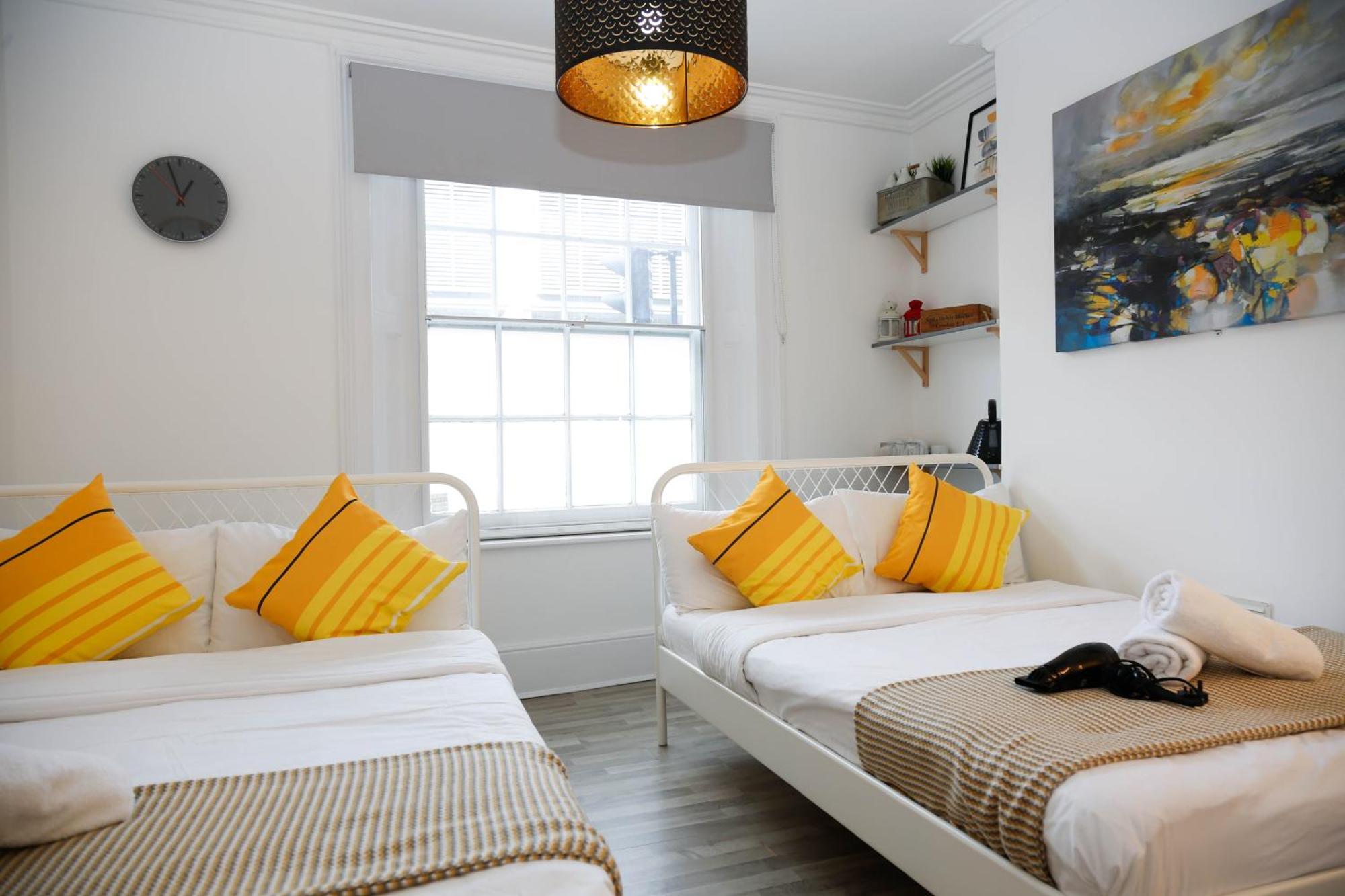 Stylish Rooms 1-Minute Walk To Camden Town Metro, Shops, Cafes, Bars & Restaurants With Shared Bathrooms Londres Extérieur photo